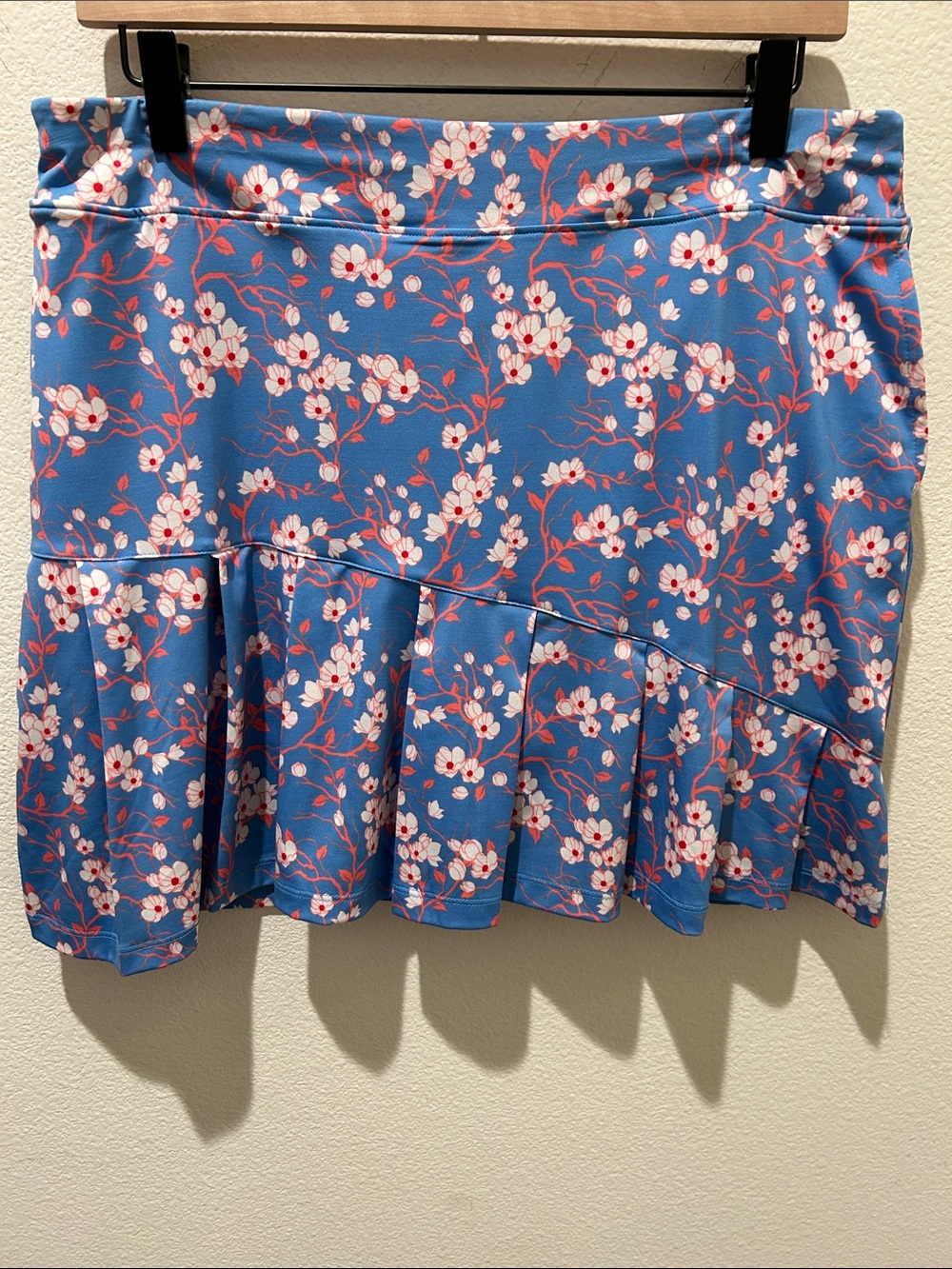 Sport Haley Blue Floral Ruffle-Hem Skorts